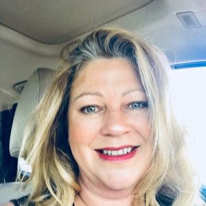 Meet your Posher, Misti